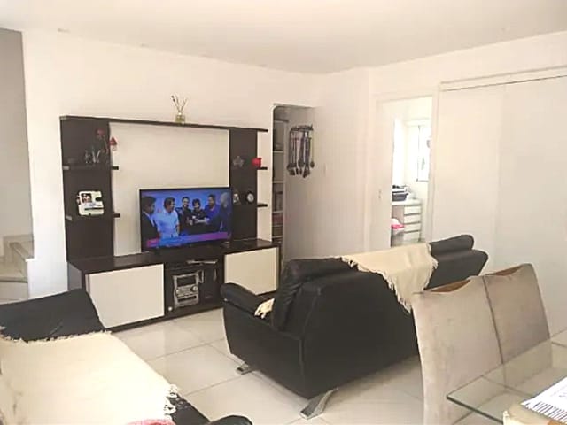 Casa 3 quartos e 3 banheiros, à venda, no bairro Parque Xangri-Lá em Contagem