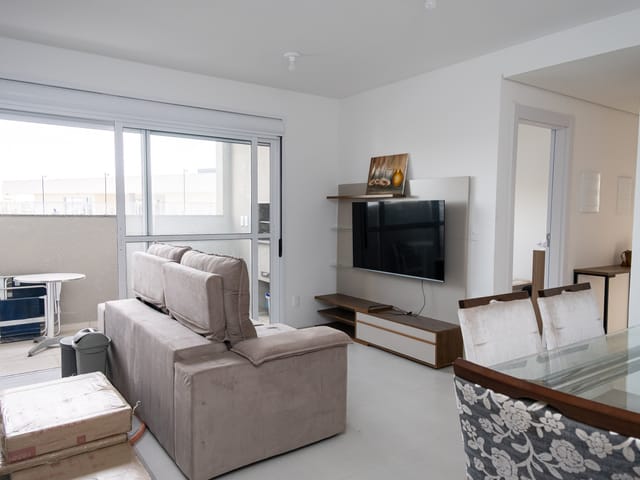 Apartamento com 74m² 3 quartos e 2 banheiros, à venda ou para alugar, no bairro Areal em Pelotas