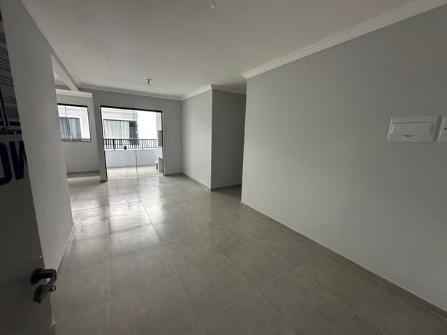 Foto do Apartamento - 🌊 Apartamento Novo para Locação no Ribeirão da Ilha com 2 Quartos, Suíte, Churrasqueira na Varanda e Garagem Coberta no Riberô Residence 🌿 | Costão Sul Imóveis