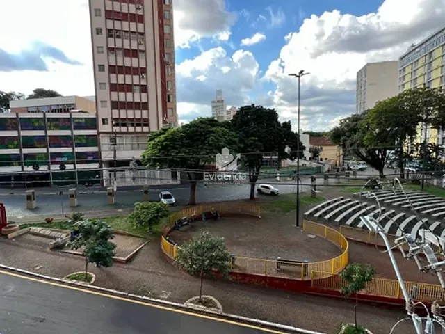 Apartamento 3 quartos e 3 banheiros, à venda, no bairro Centro em Londrina