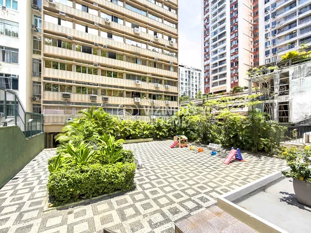 Apartamento com 82m² 2 quartos e 3 banheiros, à venda, no bairro Leme em Rio de Janeiro