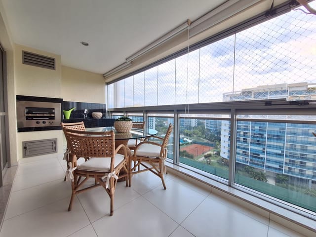 Apartamento com 206m² 4 quartos e 5 banheiros, para alugar, no bairro Barra da Tijuca em Rio de Janeiro