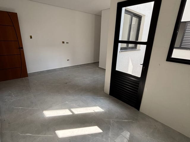 Apartamento 2 quartos e 2 banheiros, à venda, no bairro Parque Novo Oratório em Santo André