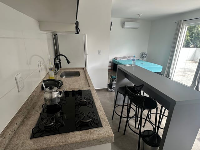 Foto do Apartamento - ALUGUEL - Studio Cobertura com varanda e vaga de garagem | Costão Sul Imóveis