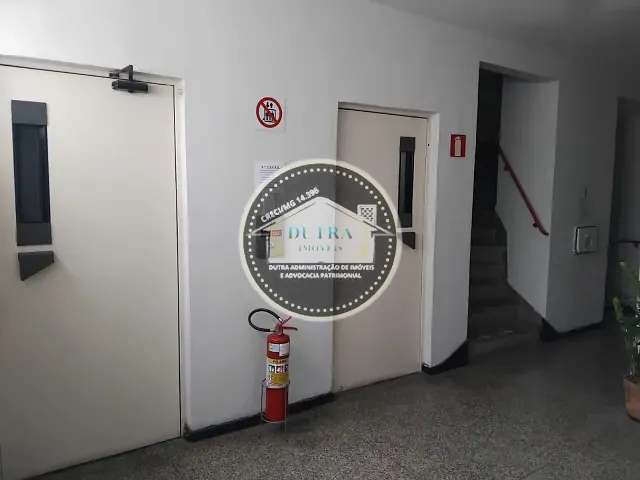 Apartamento 1 quarto e 1 banheiro, para alugar, no bairro Centro em Juiz de Fora