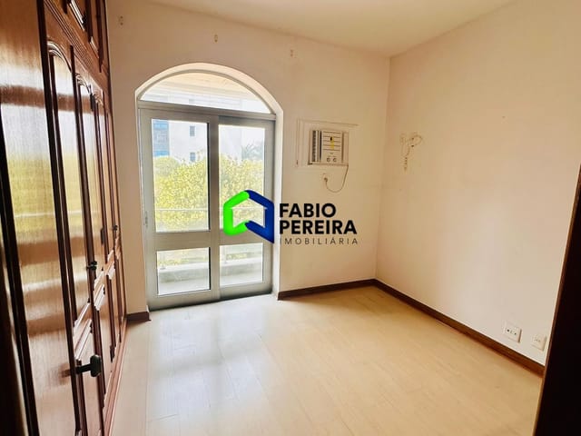 Apartamento com 225m² 4 quartos e 4 banheiros, à venda, no bairro Barra da Tijuca em Rio de Janeiro