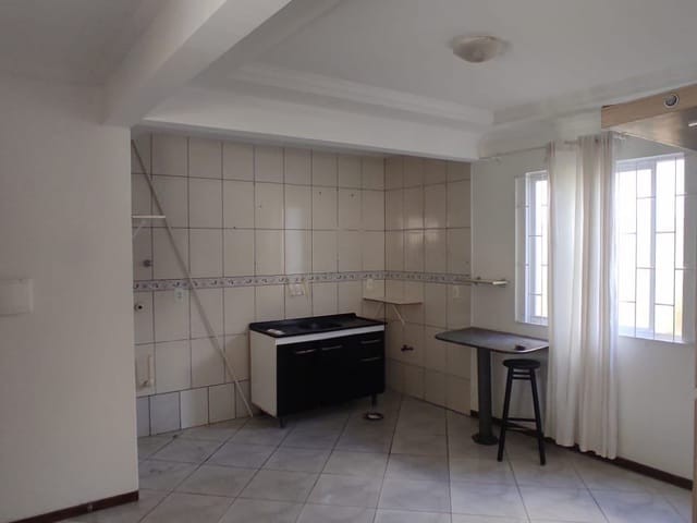Apartamento com 57m² 1 quarto e 1 banheiro, para alugar, no bairro Ingleses do Rio Vermelho em Florianópolis