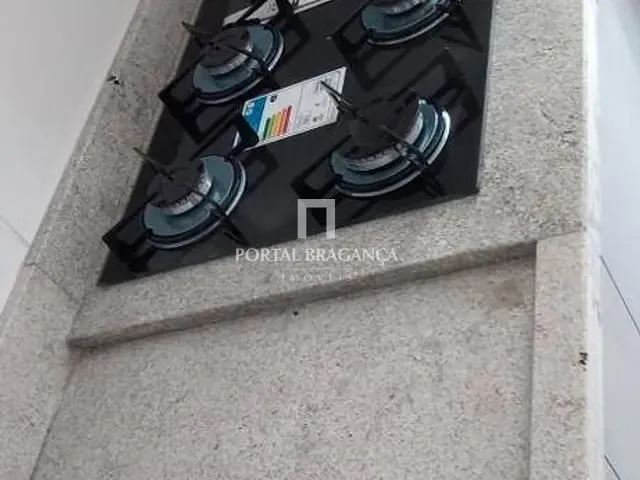 Apartamento 2 quartos e 2 banheiros, à venda ou para alugar, no bairro Jardim do Lago em Bragança Paulista