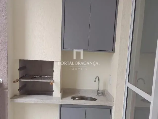 Apartamento 2 quartos e 2 banheiros, à venda ou para alugar, no bairro Jardim do Lago em Bragança Paulista