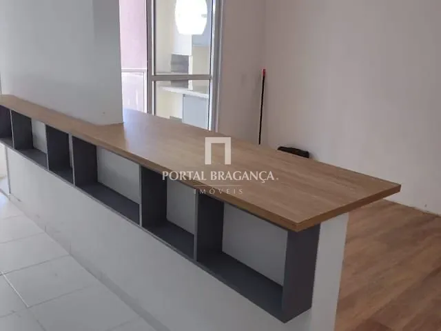 Apartamento 2 quartos e 2 banheiros, à venda ou para alugar, no bairro Jardim do Lago em Bragança Paulista