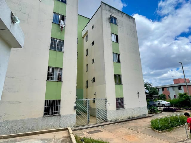 Apartamento 2 quartos e 1 banheiro, à venda, no bairro Jaqueline em Belo Horizonte