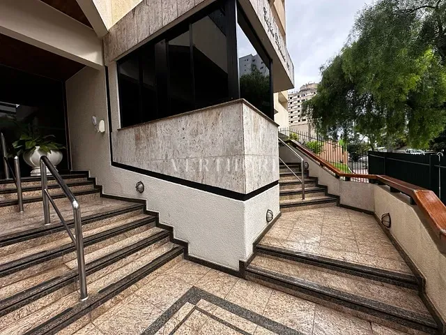 Apartamento com 175m² 3 quartos e 3 banheiros, à venda, no bairro Centro em Londrina