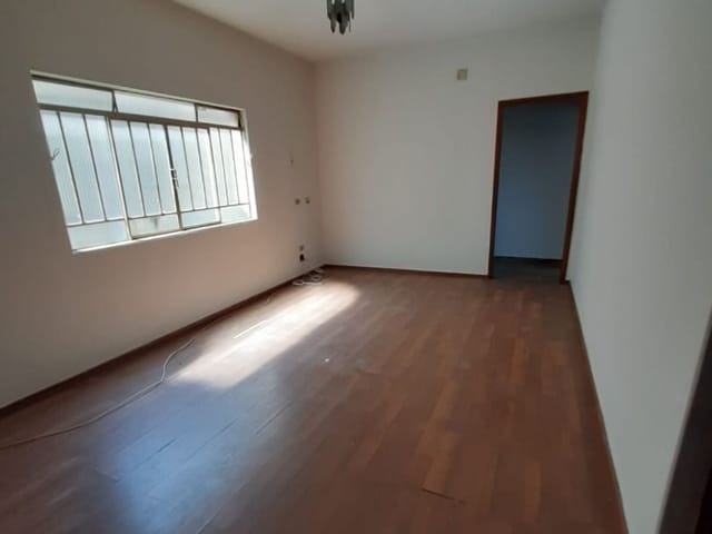 Apartamento com 82m² 3 quartos e 2 banheiros, à venda, no bairro Centro em Cambuí