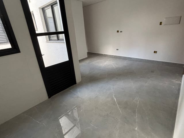 Apartamento 2 quartos e 2 banheiros, à venda, no bairro Parque Novo Oratório em Santo André