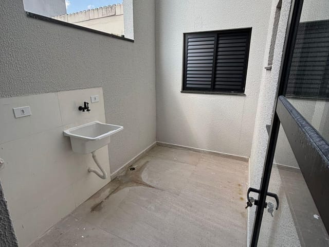 Apartamento 2 quartos e 2 banheiros, à venda, no bairro Parque Novo Oratório em Santo André