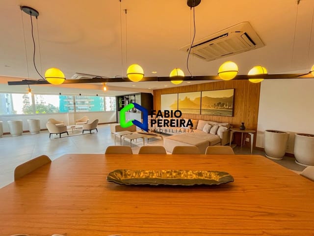 Apartamento com 300m² 4 quartos e 5 banheiros, à venda, no bairro Barra da Tijuca em Rio de Janeiro