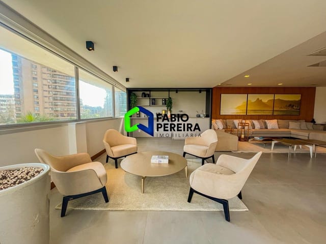 Apartamento com 300m² 4 quartos e 5 banheiros, à venda, no bairro Barra da Tijuca em Rio de Janeiro