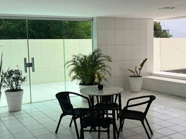 Apartamento 2 quartos e 2 banheiros, à venda, no bairro Armação em Salvador