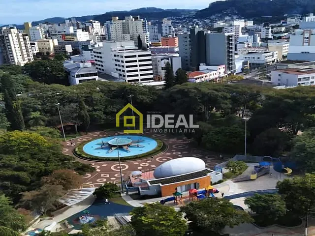 Apartamento 5 quartos e 4 banheiros, à venda, no bairro Centro em Concórdia