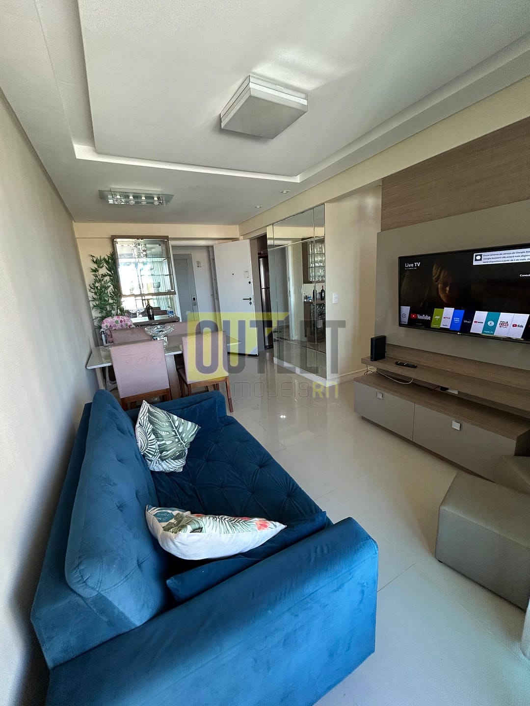Apartamento à venda com 2 quartos, 67m² - Foto 4
