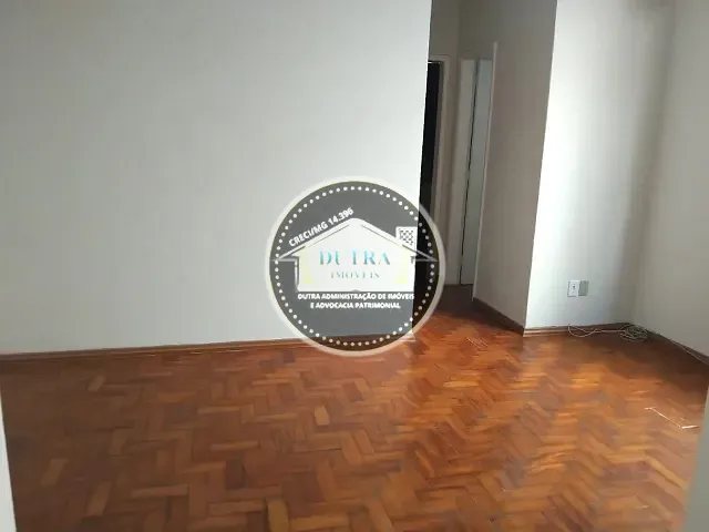 Apartamento 2 quartos e 2 banheiros, para alugar, no bairro São Mateus em Juiz de Fora