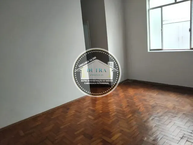 Apartamento 2 quartos e 2 banheiros, para alugar, no bairro São Mateus em Juiz de Fora