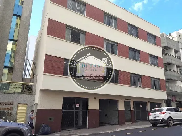 Apartamento 2 quartos e 2 banheiros, para alugar, no bairro São Mateus em Juiz de Fora