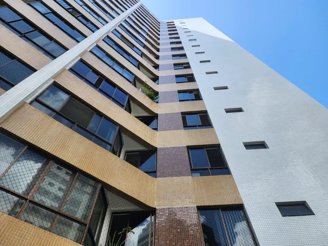 Apartamento 4 quartos e 4 banheiros, à venda, no bairro Pituba em Salvador
