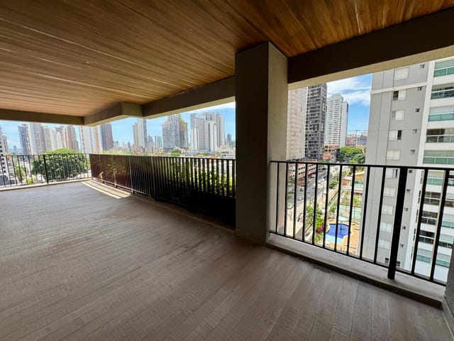 Apartamento com 245m² 4 quartos e 5 banheiros, à venda, no bairro Setor Bueno em Goiânia