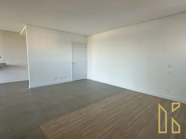 Apartamento 2 quartos e 2 banheiros, à venda, no bairro Gleba Fazenda Palhano em Londrina