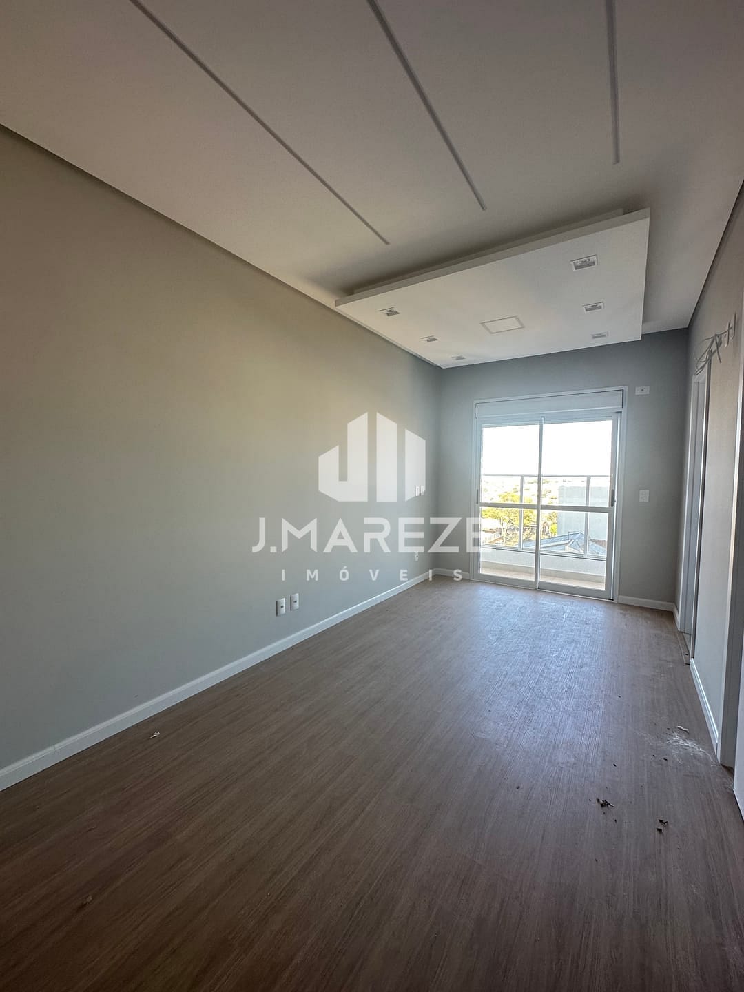 Apartamento à venda com 3 quartos, 134m² - Foto 2