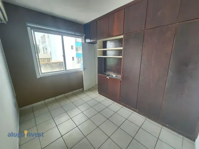 Apartamento 1 quarto e 1 banheiro, para alugar, no bairro Estreito em Florianópolis