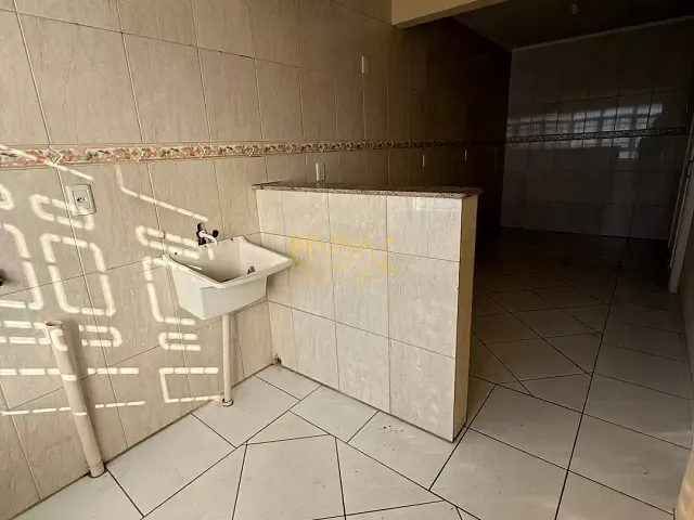 Apartamento 2 quartos e 1 banheiro, para alugar, no bairro Centro em Sapiranga