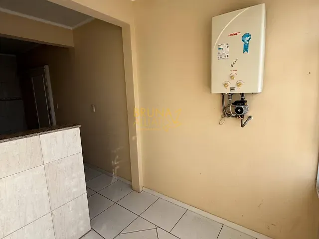 Apartamento 2 quartos e 1 banheiro, para alugar, no bairro Centro em Sapiranga