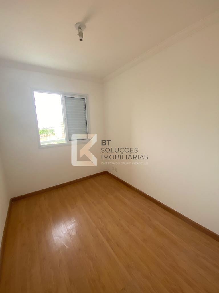 Apartamento para alugar com 3 quartos, 79m² - Foto 11