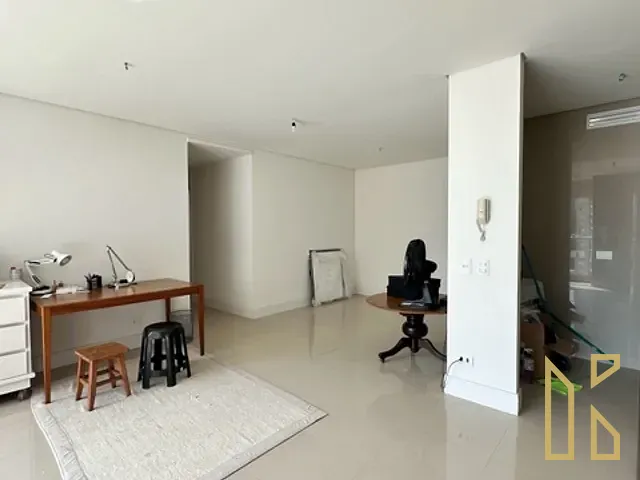 Apartamento 3 quartos e 2 banheiros, à venda, no bairro Gleba Fazenda Palhano em Londrina