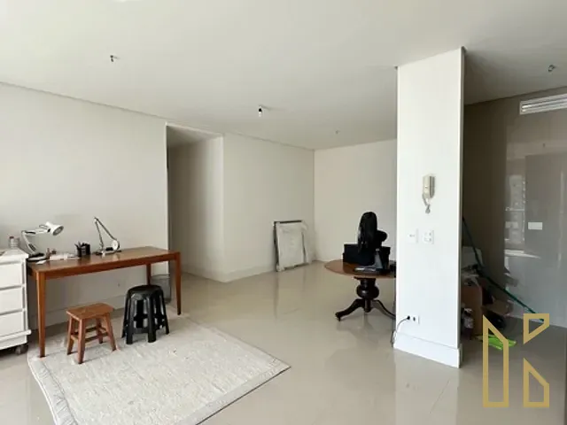 Apartamento 3 quartos e 2 banheiros, à venda, no bairro Gleba Fazenda Palhano em Londrina