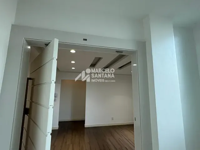 Apartamento 3 quartos e 4 banheiros, à venda ou para alugar, no bairro Candeias em Vitória da Conquista