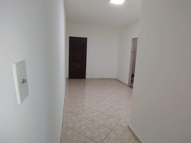 Apartamento 2 quartos e 1 banheiro, à venda, no bairro Floramar em Belo Horizonte