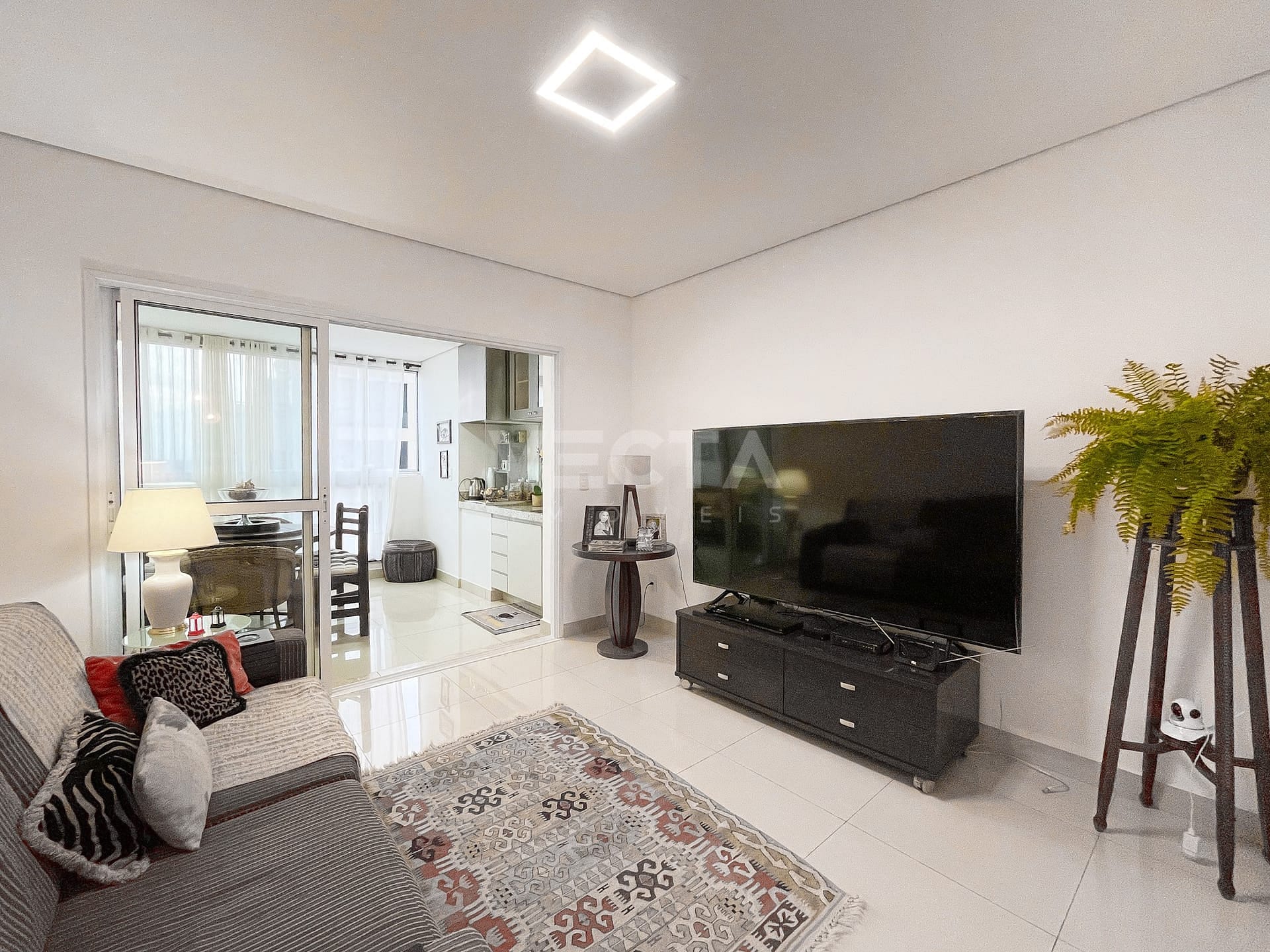 Apartamento à venda com 3 quartos, 136m² - Foto 3