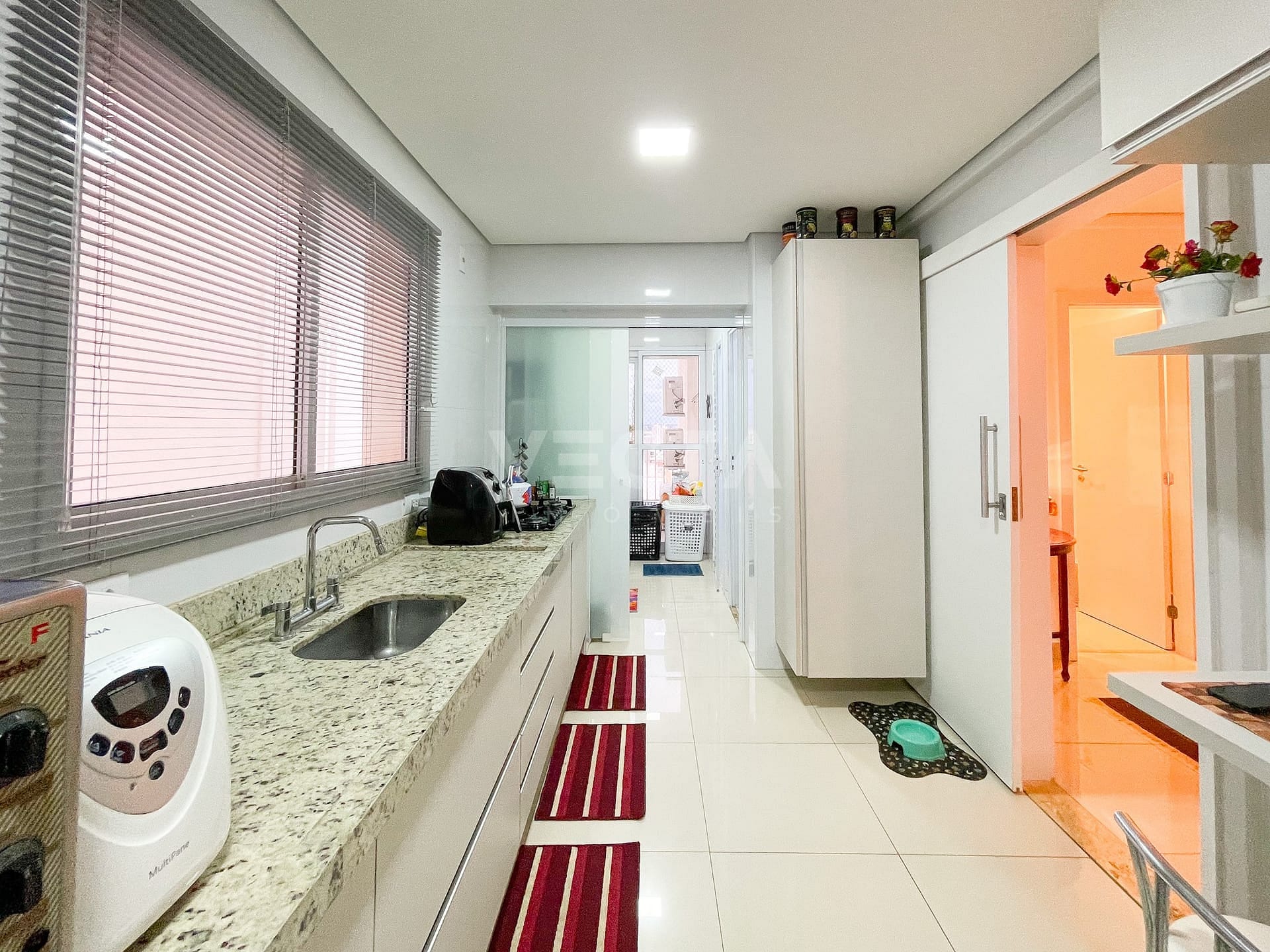 Apartamento à venda com 3 quartos, 136m² - Foto 13