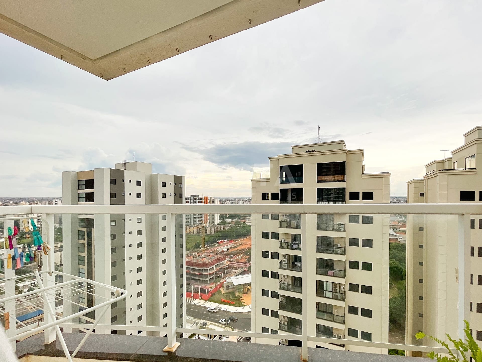 Apartamento à venda com 3 quartos, 136m² - Foto 28
