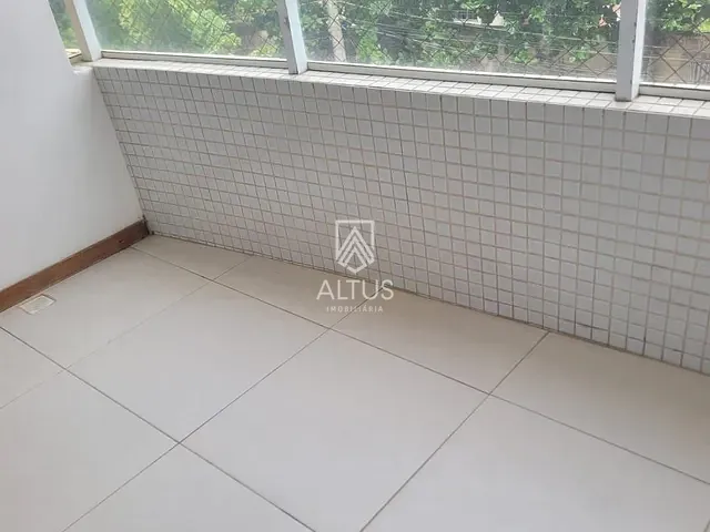 Apartamento 2 quartos e 3 banheiros, para alugar, no bairro Jaguaribe em Salvador