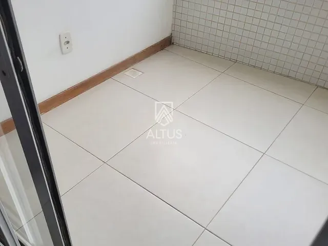 Apartamento 2 quartos e 3 banheiros, para alugar, no bairro Jaguaribe em Salvador