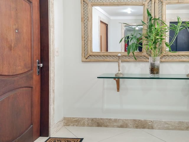 Apartamento 5 quartos e 1 banheiro, à venda, no bairro Batista Campos em Belém