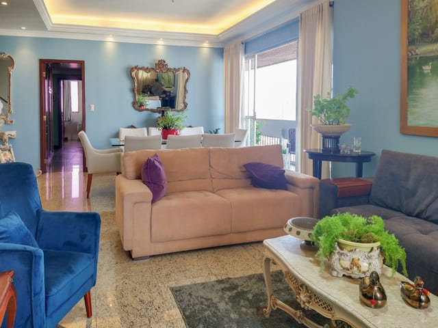 Apartamento 5 quartos e 1 banheiro, à venda, no bairro Batista Campos em Belém