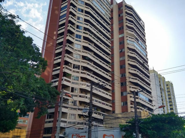 Apartamento 5 quartos e 1 banheiro, à venda, no bairro Batista Campos em Belém