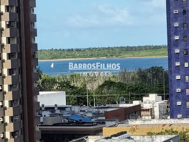 Apartamento com 165m² 3 quartos e 3 banheiros, à venda, no bairro Treze de Julho em Aracaju