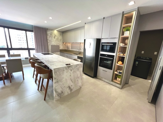 Apartamento com 271m² 3 quartos e 5 banheiros, à venda, no bairro Gleba Fazenda Palhano em Londrina