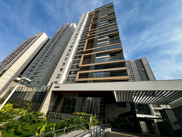 Apartamento com 271m² 3 quartos e 5 banheiros, à venda, no bairro Gleba Fazenda Palhano em Londrina